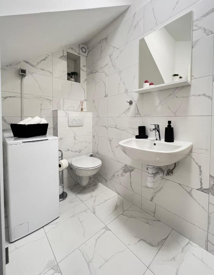 Studio Apartman Perla Сплит Екстериор снимка